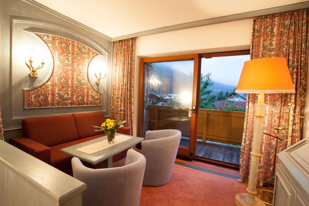 Hotel Donnerhof Fulpmes Esterno foto