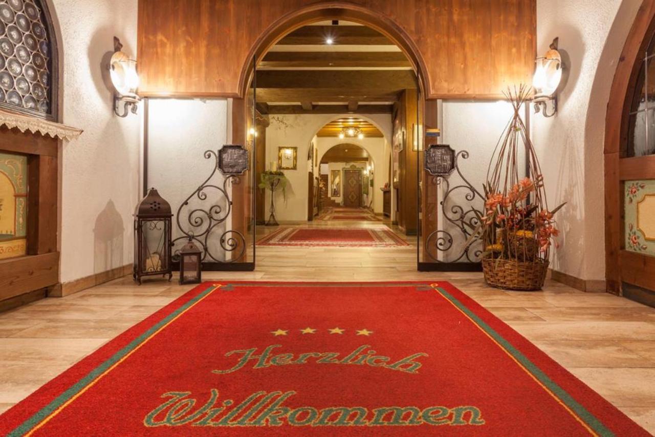 Hotel Donnerhof Fulpmes Esterno foto